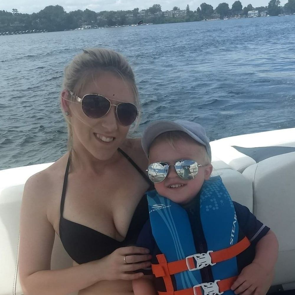 Meet your Posher, Corinne